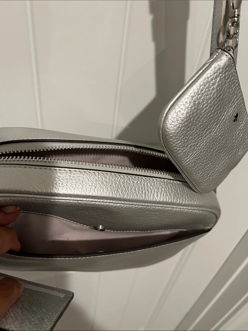 kate spade ♠️ Silver Pebbled Crossbody Camera Purse-strap w/ wallet & coin purse